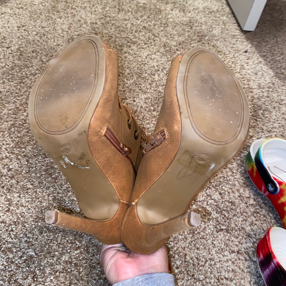 Boots - Picture 3 of 3
